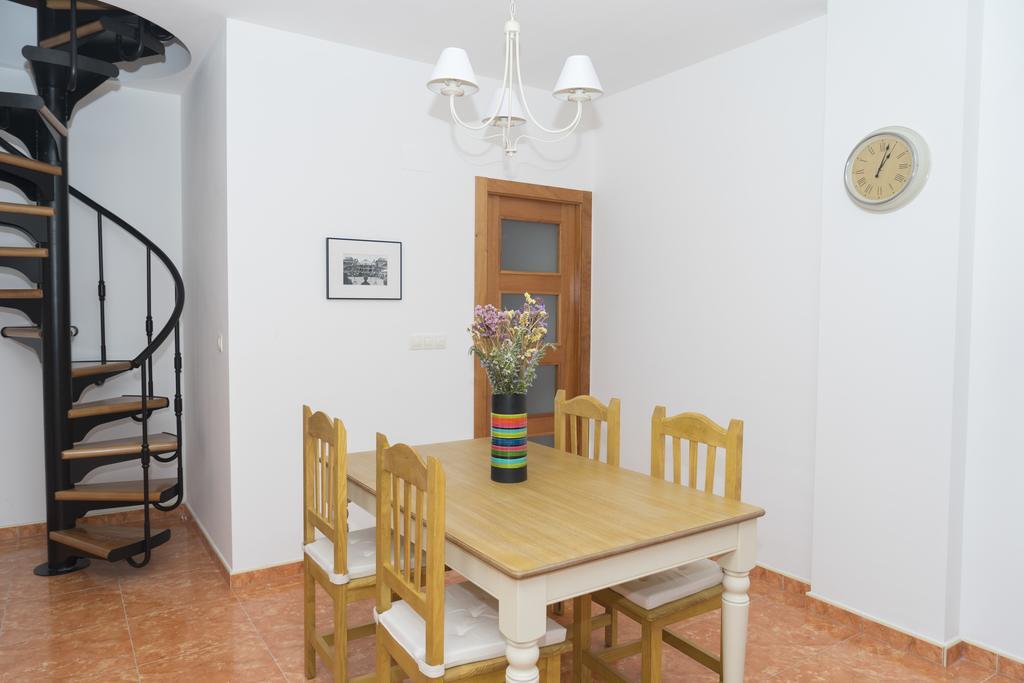 Miralrio Chulilla Apartment ภายนอก รูปภาพ